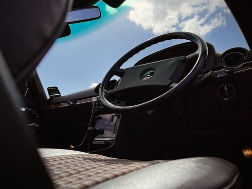 1986 Mercedes-Benz SL300 (R107) Te koop (foto 66 van 234)