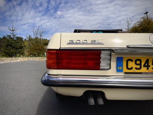 1986 Mercedes-Benz SL300 (R107) Te koop (foto 175 van 234)