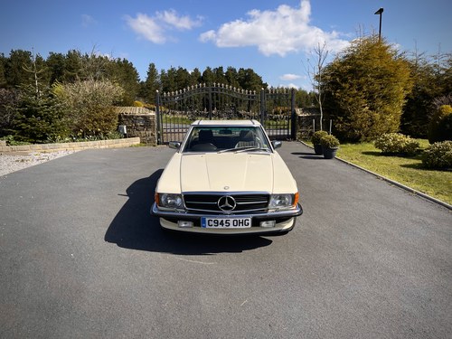 1986 Mercedes-Benz SL300 (R107) Te koop (foto 32 van 234)