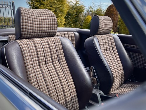 1986 Mercedes-Benz SL300 (R107) Te koop (foto 56 van 234)