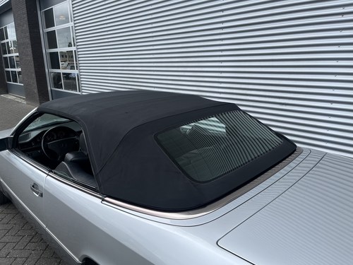 1992 Mercedes 300 CE-24 Cabriolet In vendita (immagine 29 di 51)