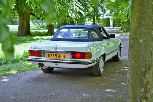 1987 Mercedes-Benz 300 SL (R107) Te koop (foto 25 van 119)