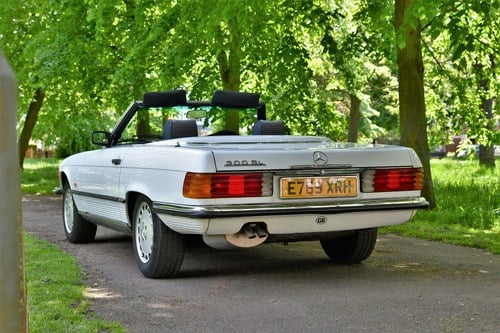 1987 Mercedes-Benz 300 SL (R107) Te koop (foto 9 van 119)