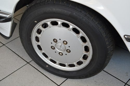 1987 Mercedes-Benz 300 SL (R107) Te koop (foto 36 van 119)