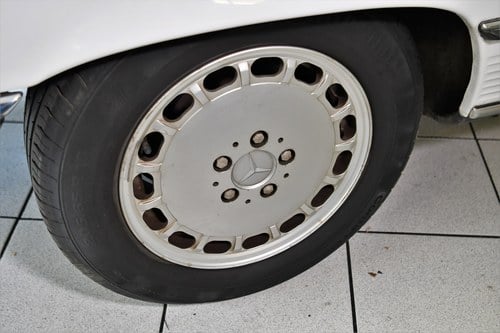 1987 Mercedes-Benz 300 SL (R107) Te koop (foto 34 van 119)