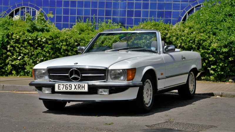 1987 Mercedes-Benz 300 SL (R107) For Sale (picture 1 of 127)