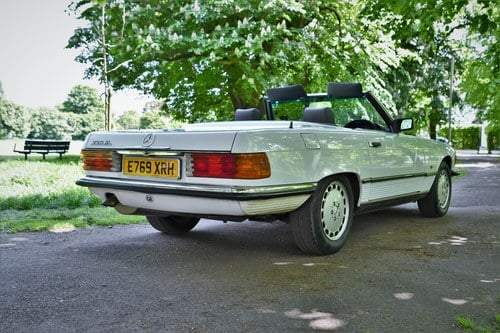 1987 Mercedes-Benz 300 SL (R107) Te koop (foto 17 van 119)