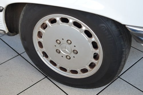 1987 Mercedes-Benz 300 SL (R107) Te koop (foto 37 van 119)