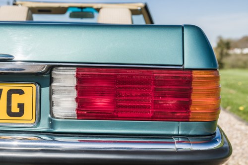 1984 Mercedes-Benz 380 SL (R107) In vendita (immagine 117 di 205)