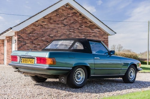 1984 Mercedes-Benz 380 SL (R107) In vendita (immagine 34 di 205)