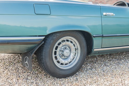 1984 Mercedes-Benz 380 SL (R107) In vendita (immagine 96 di 205)