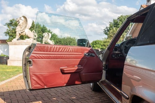 1986 Mercedes Benz 560SL (R107) zum Verkauf (Bild 78 von 192)