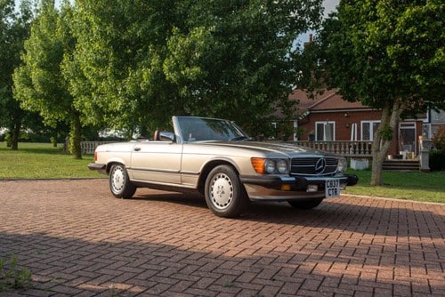 1986 Mercedes Benz 560SL (R107) zum Verkauf (Bild 1 von 192)