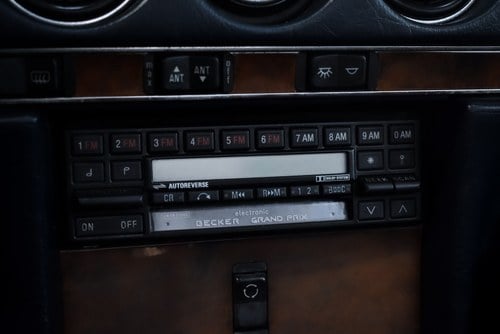 NO RESERVE - 1988 Mercedes-Benz 560 SL LHD (R107) En venta (imagen 53 de 88)