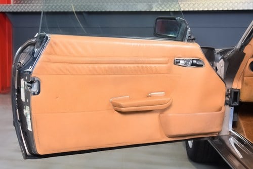 NO RESERVE - 1988 Mercedes-Benz 560SL (R107) LHD For Sale (picture 40 of 94)