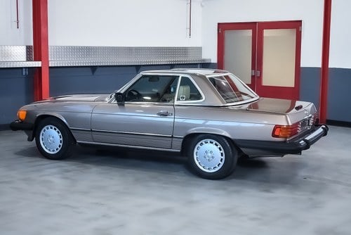 NO RESERVE - 1988 Mercedes-Benz 560SL (R107) LHD For Sale (picture 33 of 94)