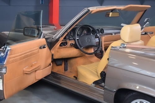 NO RESERVE - 1988 Mercedes-Benz 560SL (R107) LHD For Sale (picture 41 of 94)
