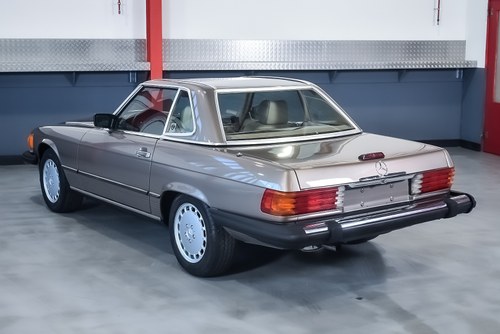 NO RESERVE - 1988 Mercedes-Benz 560SL (R107) LHD For Sale (picture 32 of 94)