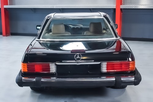 NO RESERVE - 1988 Mercedes-Benz R107 560SL Convertible 5,6L V8 – LHD In vendita (immagine 24 di 118)