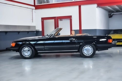 NO RESERVE - 1988 Mercedes-Benz R107 560SL Convertible 5,6L V8 – LHD In vendita (immagine 19 di 118)