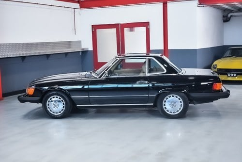NO RESERVE - 1988 Mercedes-Benz R107 560SL Convertible 5,6L V8 – LHD In vendita (immagine 29 di 118)