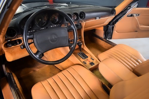 NO RESERVE - 1988 Mercedes-Benz R107 560SL Convertible 5,6L V8 – LHD In vendita (immagine 51 di 118)