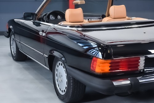 NO RESERVE - 1988 Mercedes-Benz R107 560SL Convertible 5,6L V8 – LHD In vendita (immagine 70 di 118)
