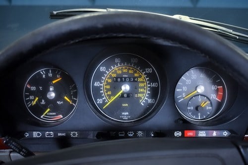 1989 Mercedes-Benz 560SL (R107) LHD En venta (imagen 36 de 93)