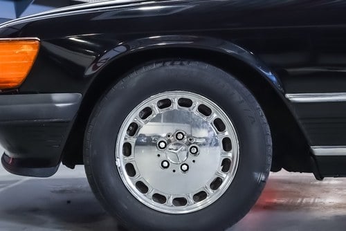 1989 Mercedes-Benz 560SL (R107) LHD En venta (imagen 16 de 93)