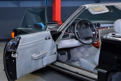 1989 Mercedes-Benz 560SL (R107) LHD En venta (imagen 19 de 93)