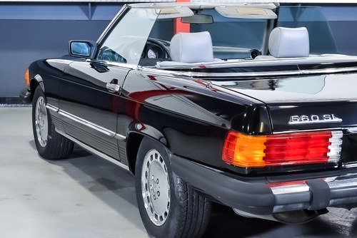 1989 Mercedes-Benz 560SL (R107) LHD En venta (imagen 50 de 93)
