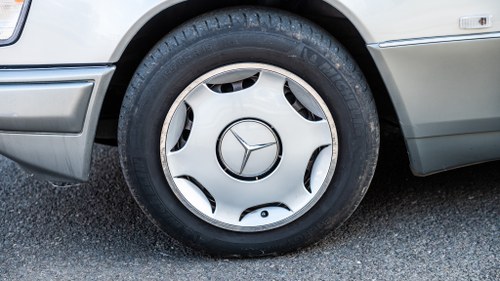 NO RESERVE - 1994 Mercedes-Benz E300 D W124 à vendre (picture 11 of 166)