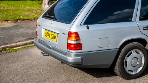 NO RESERVE - 1994 Mercedes-Benz E300 D W124 à vendre (picture 100 of 166)