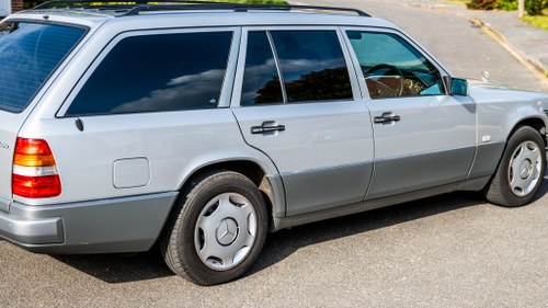 NO RESERVE - 1994 Mercedes-Benz E300 D W124 à vendre (picture 99 of 166)