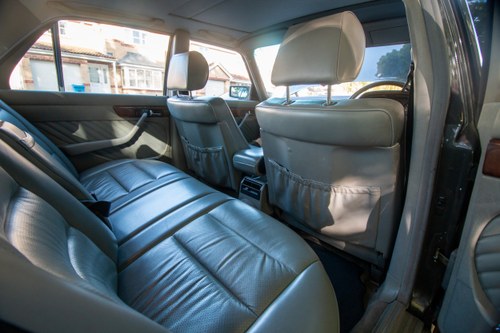 NO RESERVE - 1989 Mercedes-Benz 300SE Auto (W126) En venta (imagen 35 de 133)