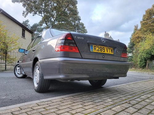 NO RESERVE - 1997 Mercedes Benz C 180 Classic (W202) à vendre (picture 11 of 90)