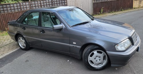 NO RESERVE - 1997 Mercedes Benz C 180 Classic (W202) à vendre (picture 7 of 90)