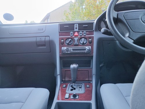 NO RESERVE - 1997 Mercedes Benz C 180 Classic (W202) à vendre (picture 43 of 90)