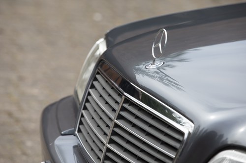 NO RESERVE - Mercedes-Benz C200 Auto For Sale (picture 76 of 142)