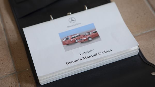 NO RESERVE - Mercedes-Benz C200 Auto For Sale (picture :index of 137)