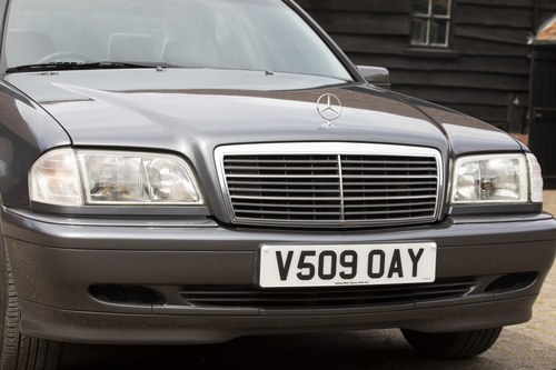 NO RESERVE - Mercedes-Benz C200 Auto For Sale (picture 86 of 142)