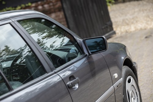 NO RESERVE - Mercedes-Benz C200 Auto For Sale (picture 97 of 142)