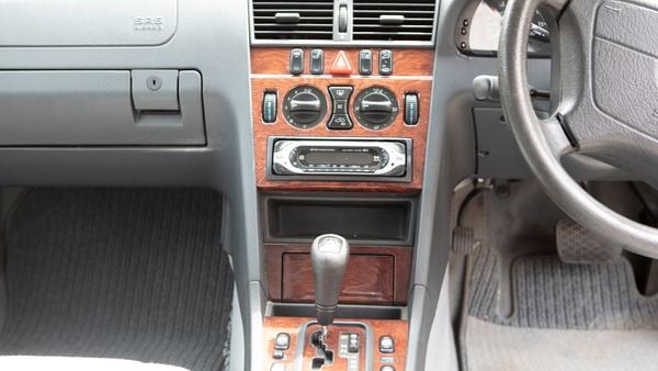 NO RESERVE - Mercedes-Benz C200 Auto For Sale (picture :index of 34)