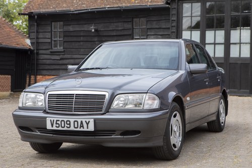 NO RESERVE - Mercedes-Benz C200 Auto For Sale (picture 1 of 142)