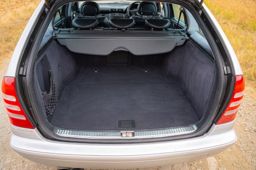 2001 Mercedes-Benz C32 AMG à vendre (picture 58 of 137)