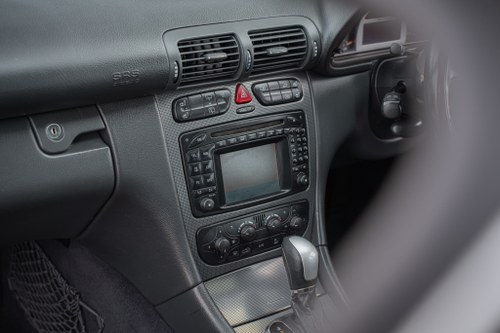 2001 Mercedes-Benz C32 AMG à vendre (picture 31 of 137)