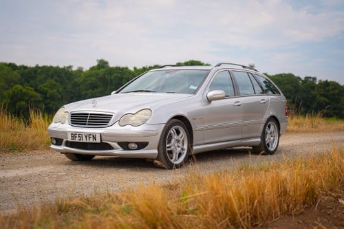 2001 Mercedes-Benz C32 AMG à vendre (picture 3 of 137)