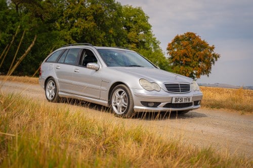 2001 Mercedes-Benz C32 AMG à vendre (picture 4 of 137)