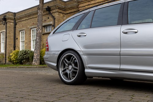 2005 Mercedes-Benz C55 AMG Estate In vendita (immagine 170 di 212)