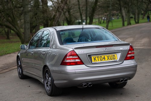 RESERVE LOWERED-2004 Mercedes-Benz C55 AMG In vendita (immagine 4 di 122)